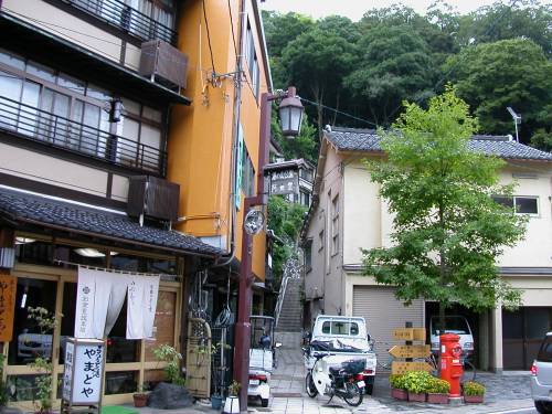 城崎温泉　湯ノ山公園登り口
